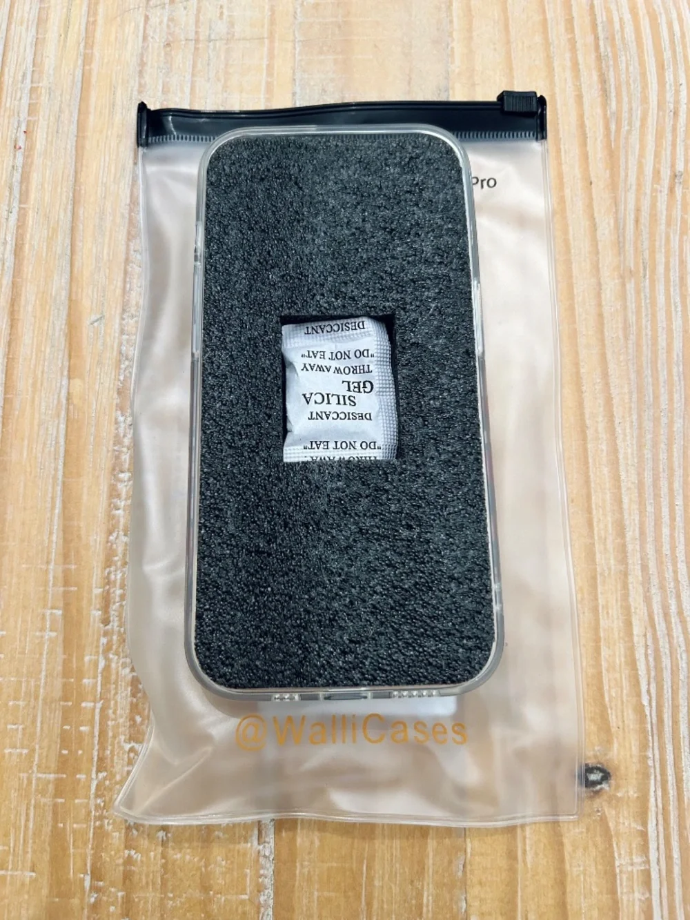 Walli Daisy Delight iPhone 14 Pro Case with Card Holder NIB